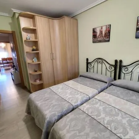 De Tres Con Garaje Y Todos Servicios Cerca *