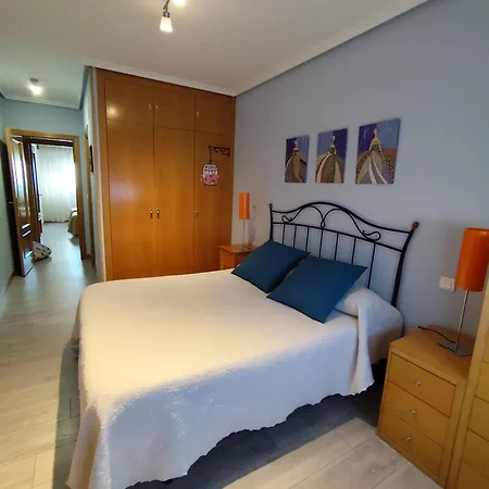 شقة De Tres Con Garaje Y Todos Servicios Cerca *