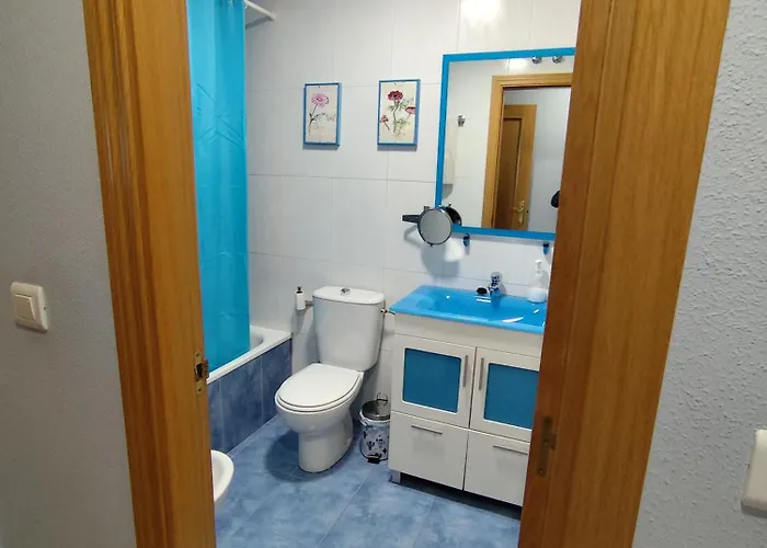 De Tres Con Garaje Y Todos Servicios Cerca 아파트 Burgo